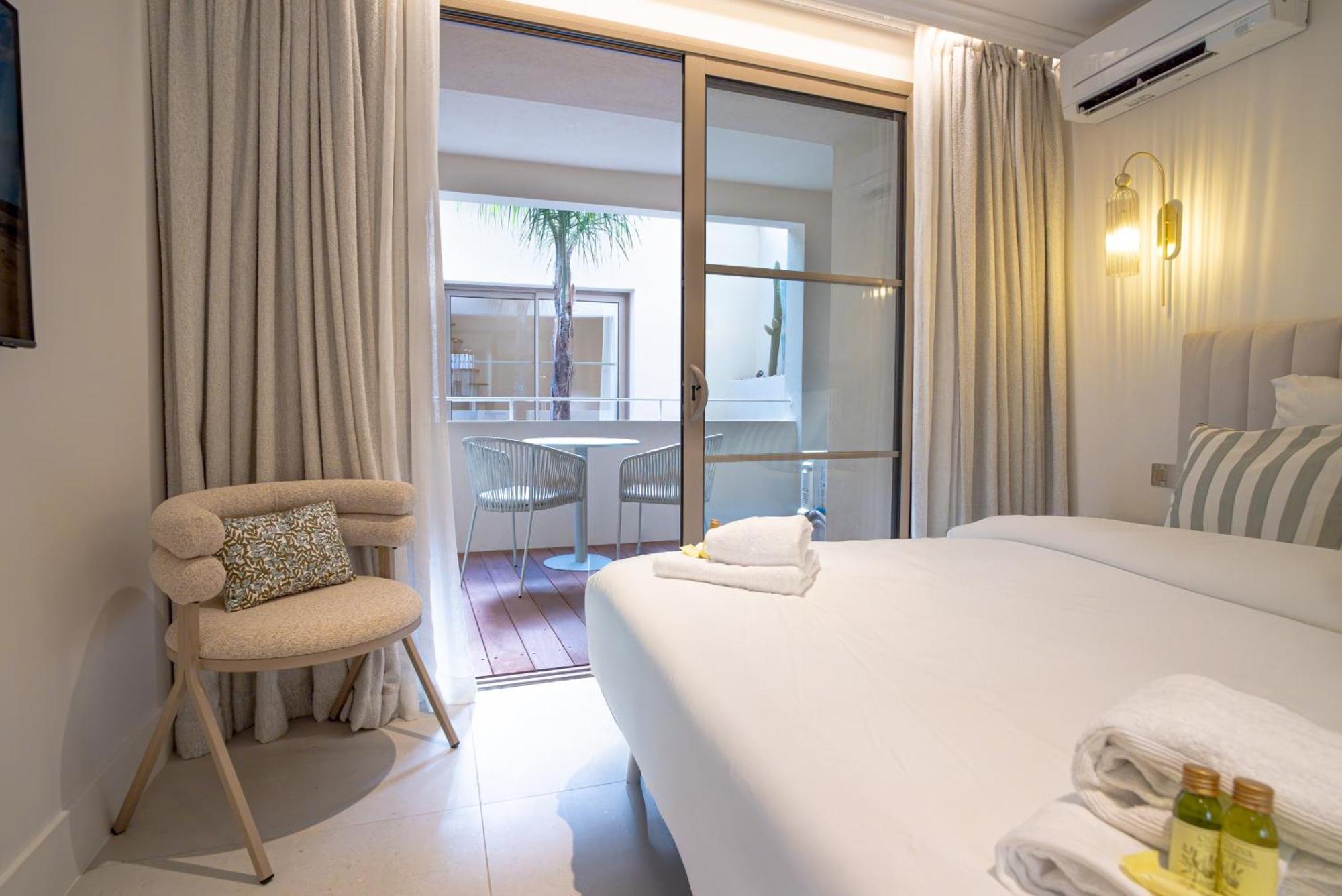 Studios Raffines Avec Terrasses - Plages, Ville Et Gare A Pied - Maison Raphael Saint-Raphaël Eksteriør bilde