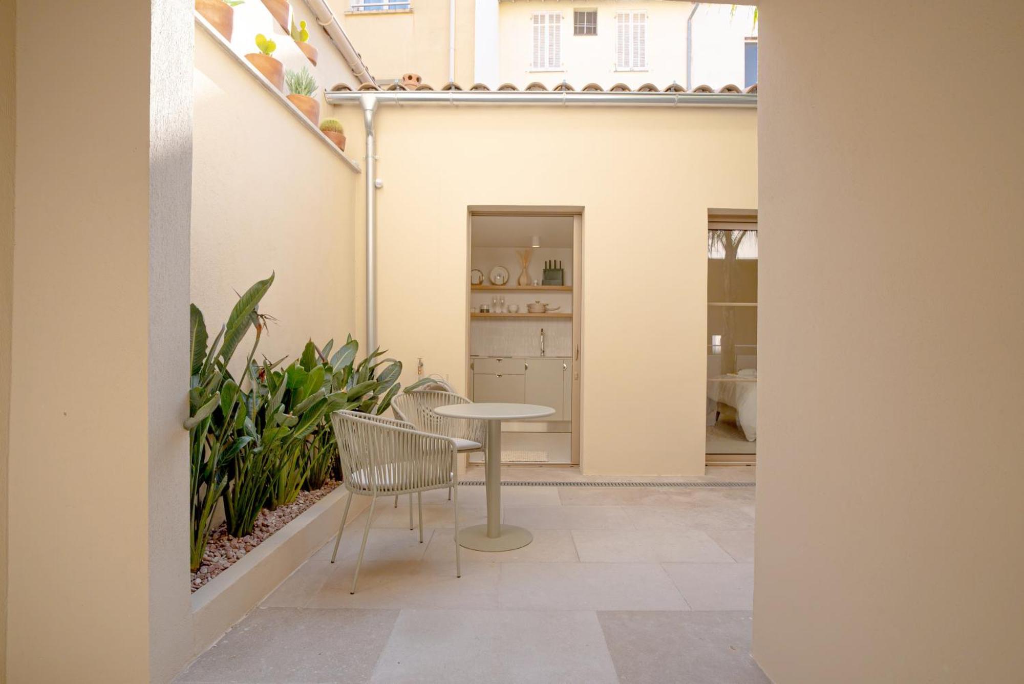 Studios Raffines Avec Terrasses - Plages, Ville Et Gare A Pied - Maison Raphael Saint-Raphaël Eksteriør bilde